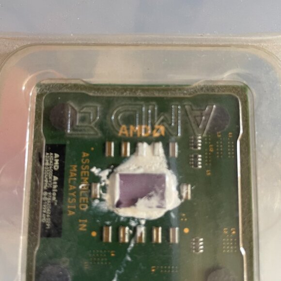 AMD Athlon AXDA2400DKV3C 2.0GHz 256KB CPU (REF1752) - Picture 2 of 4